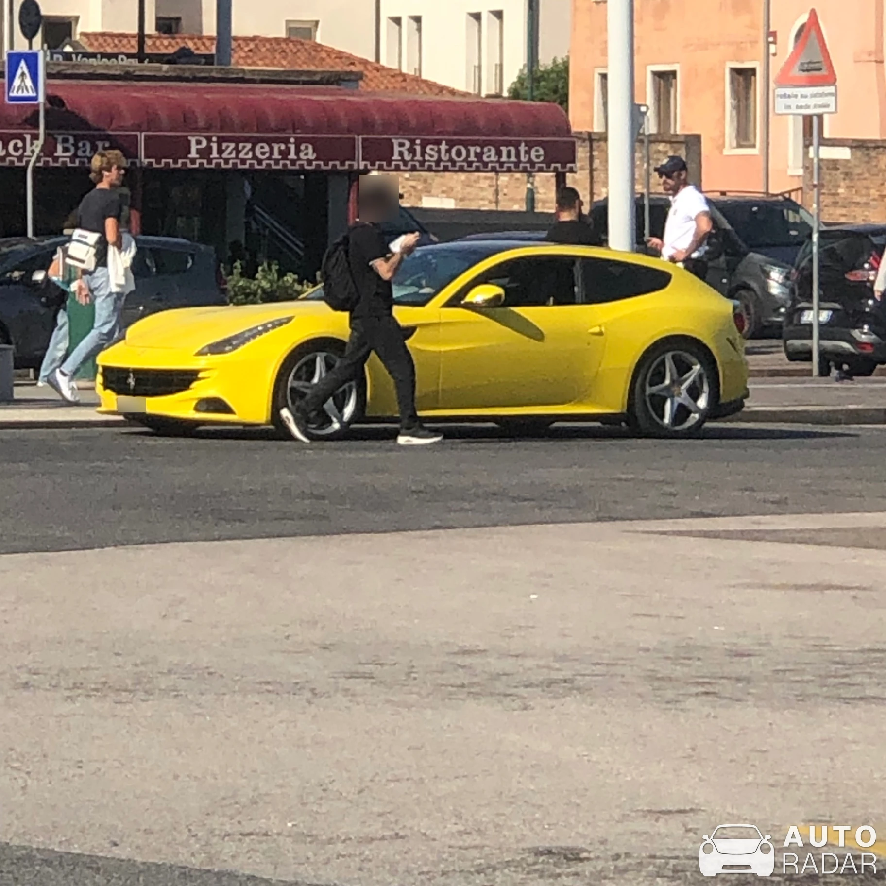 Ferrari FF spotted in Venezia, Italy