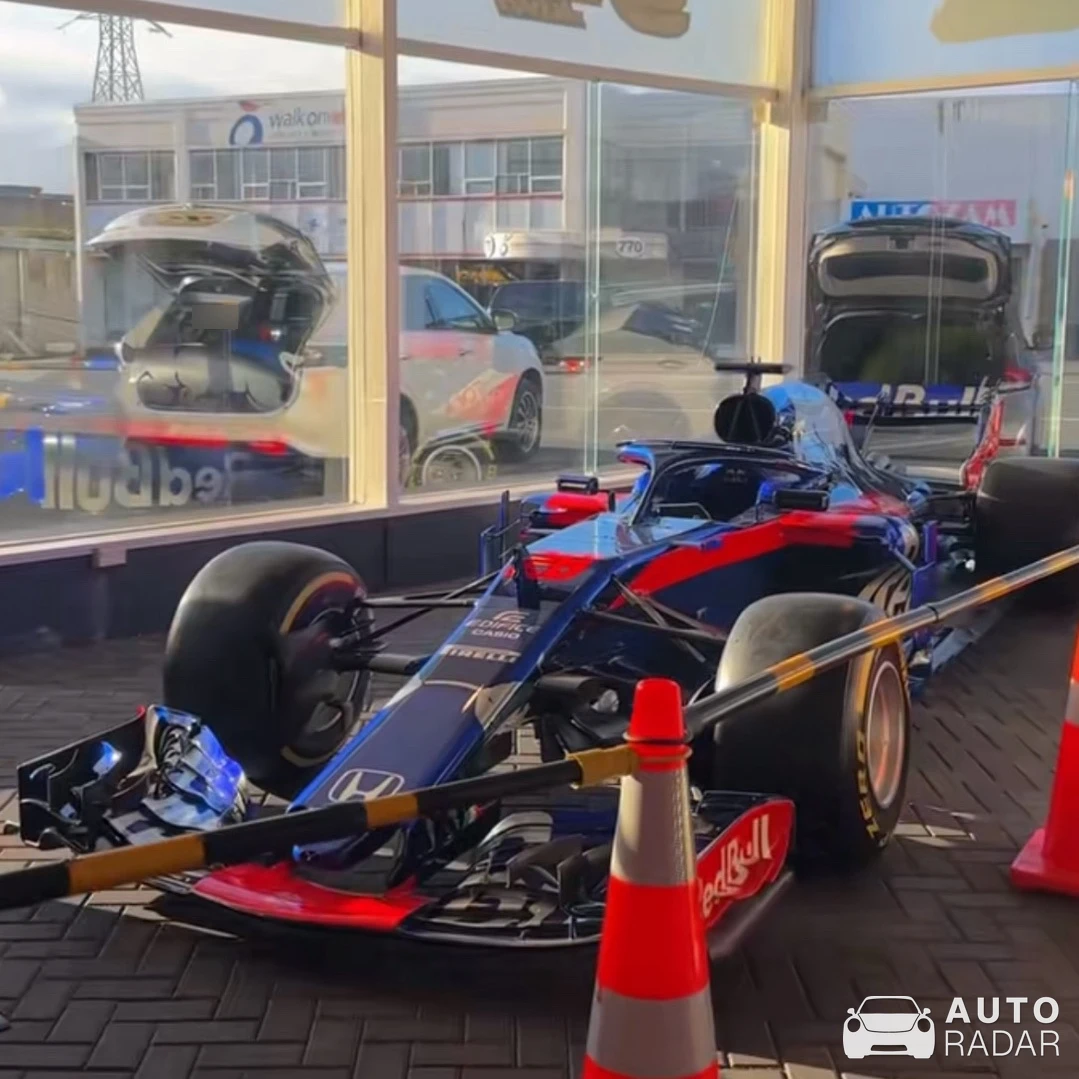 Toro Rosso STR12 spotted in Auckland