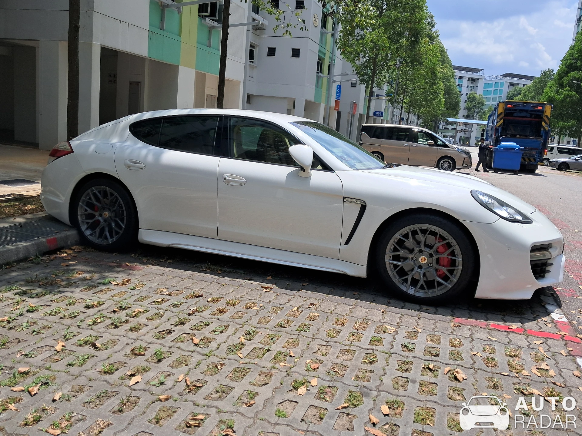 Porsche 970 Panamera spotted in Singapore