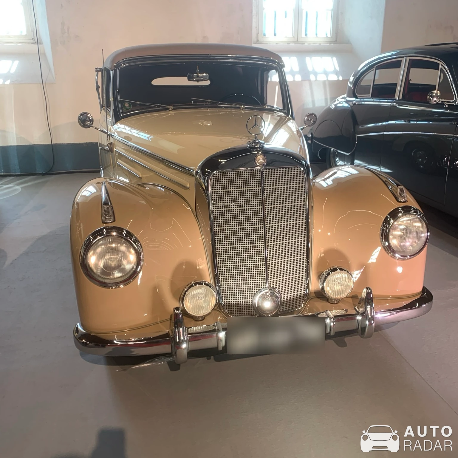 Mercedes-Benz 300 Cabriolet D spotted in Lisboa