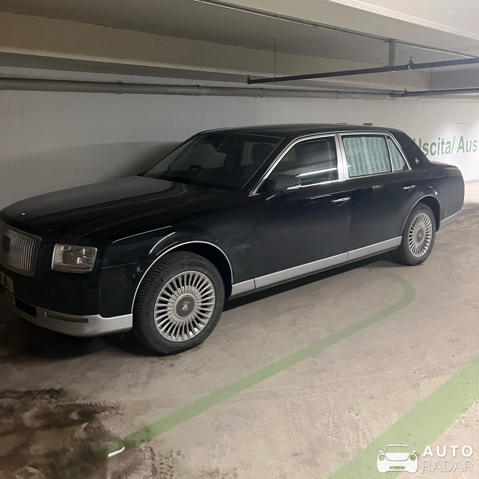 Toyota Century G60 spotted in Sankt Moritz, Svizzera