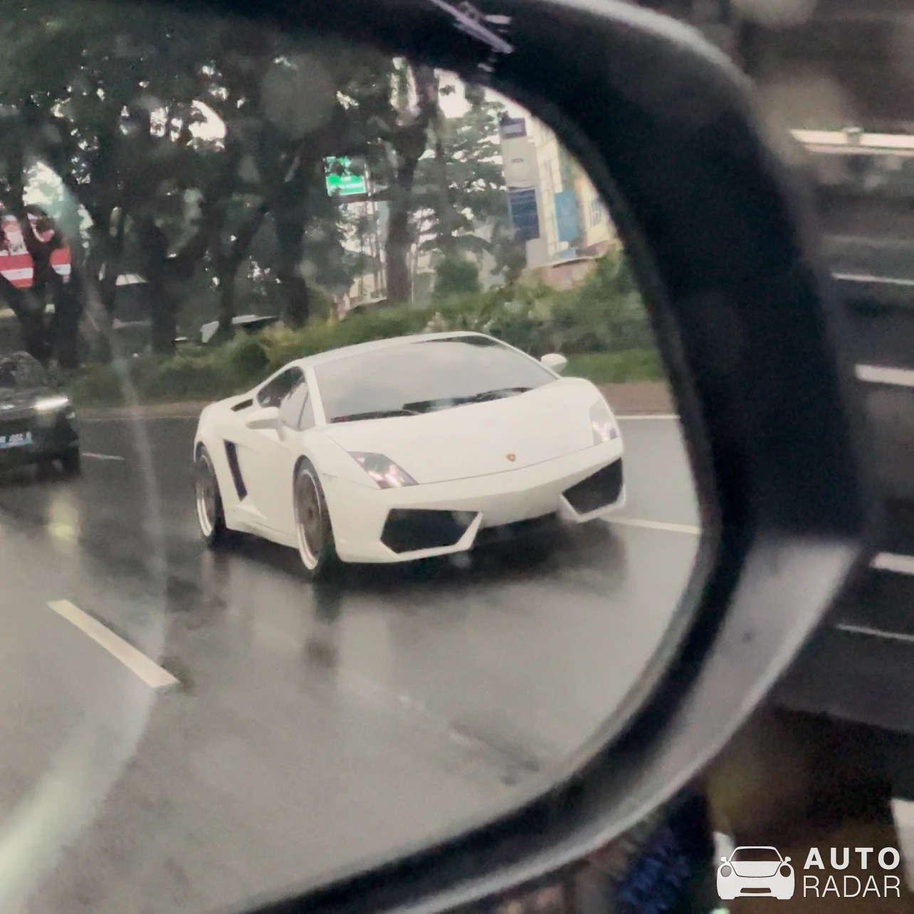 Lamborghini Gallardo LP550-2 spotted in Kota Tangerang Selatan, Indonesia