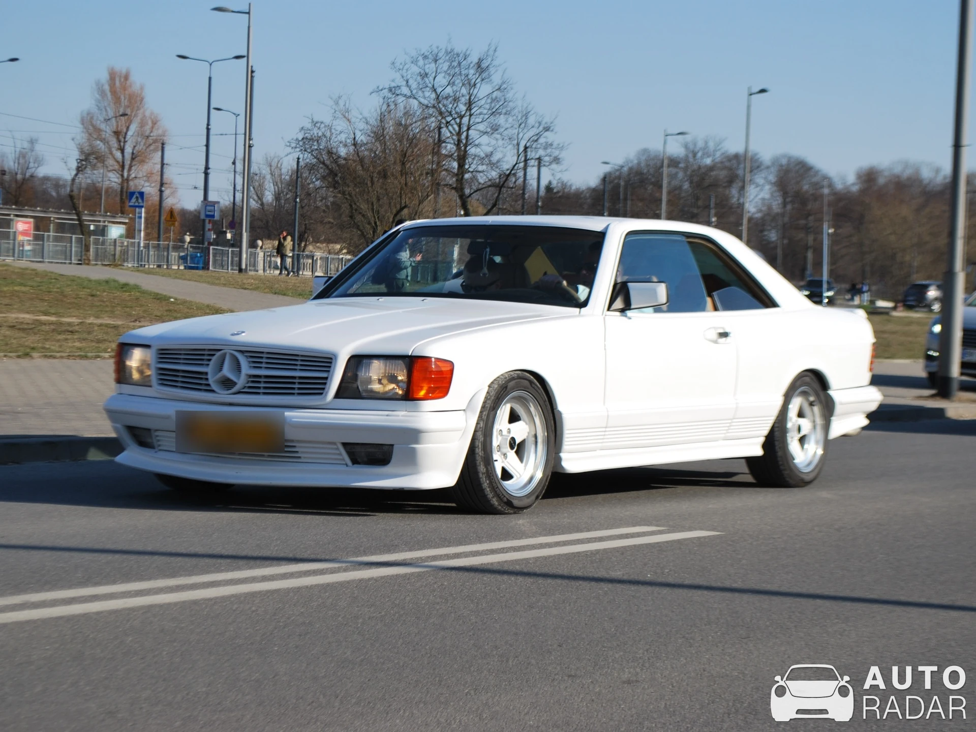 Mercedes-Benz 560 SEC spotted in Warszawa, Poland