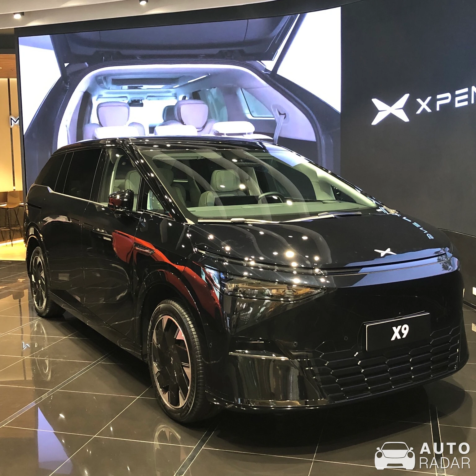 Xpeng X9 spotted