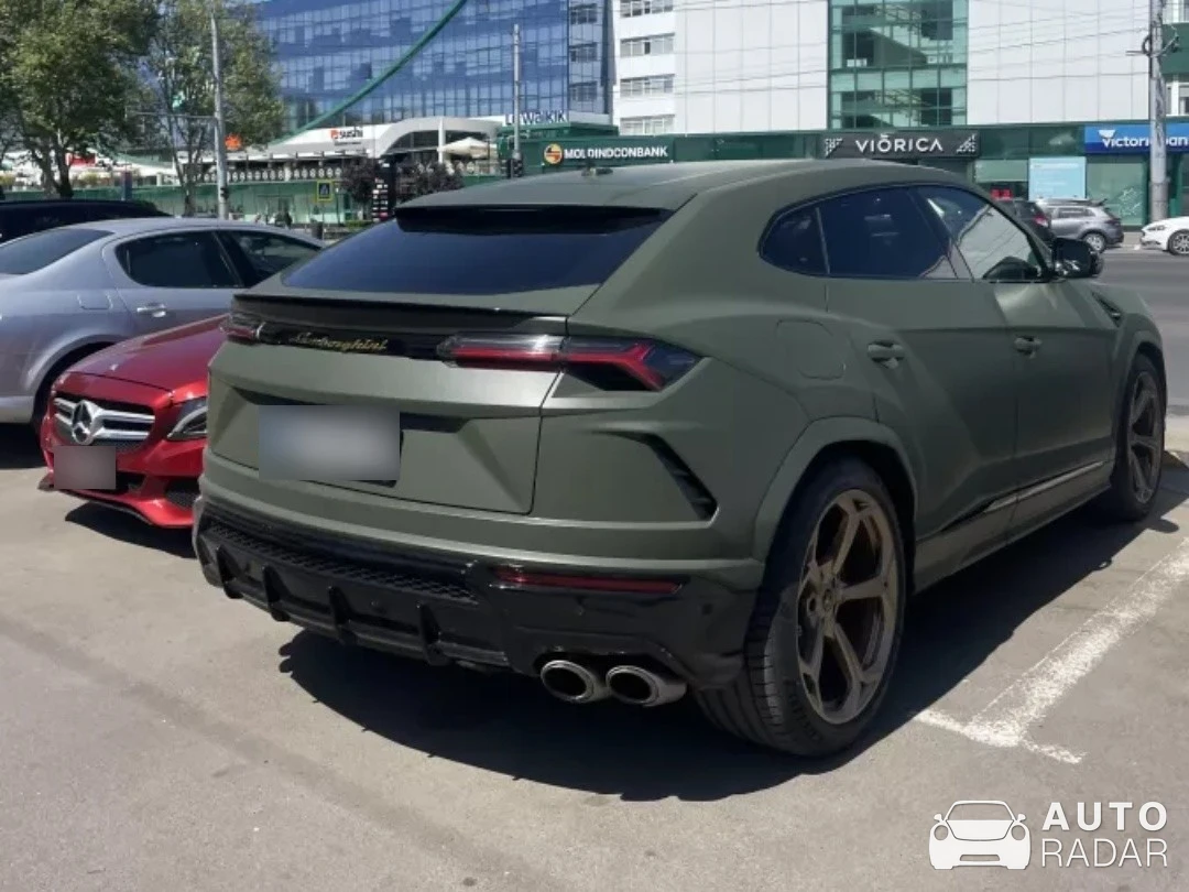 Lamborghini Urus spotted in Chișinău, Moldova