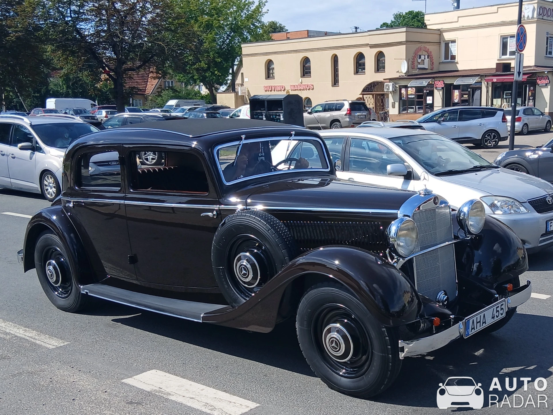 Mercedes-Benz W143 spotted in Vilnius