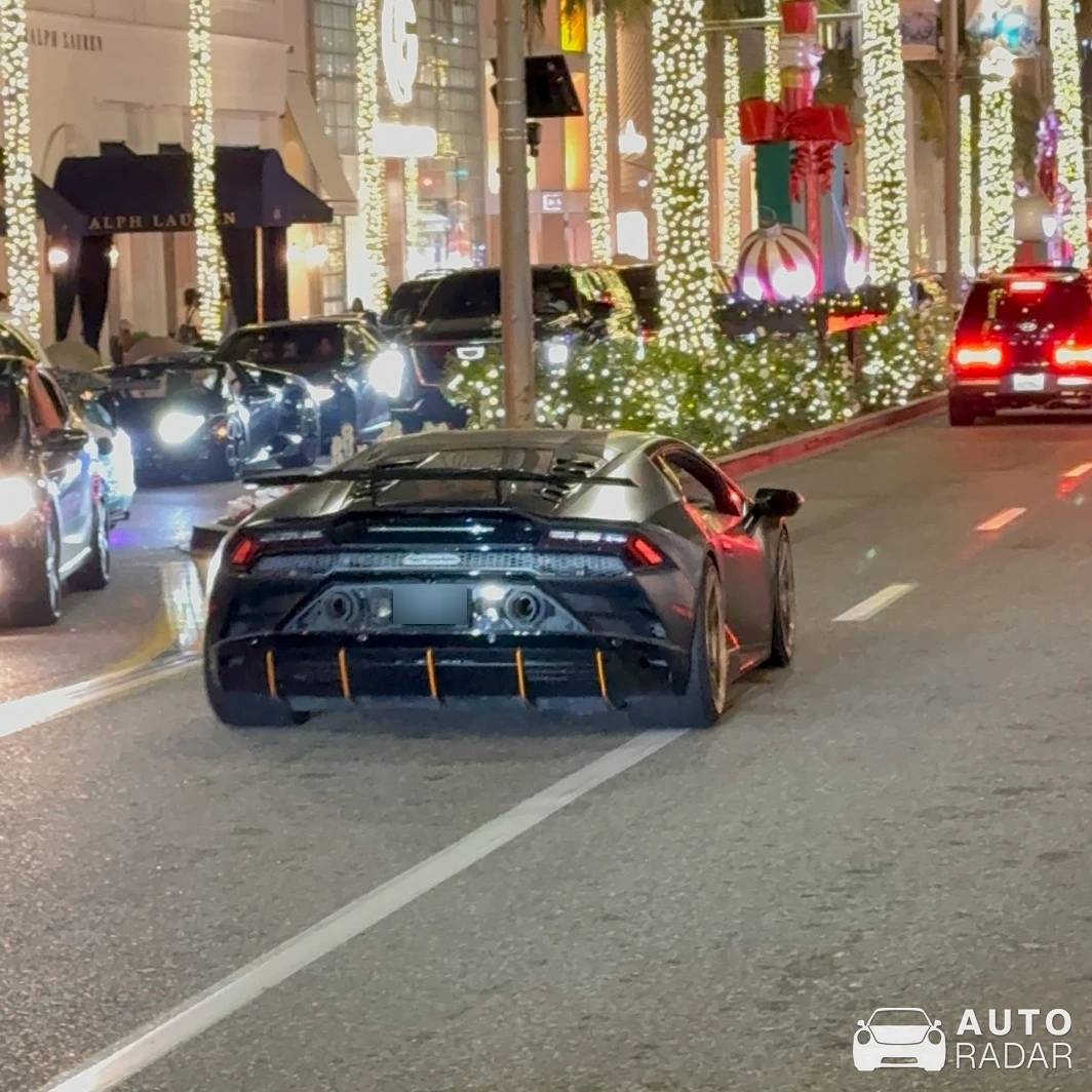Lamborghini Huracán LP640-4 EVO TwinTurbo spotted in Beverly Hills