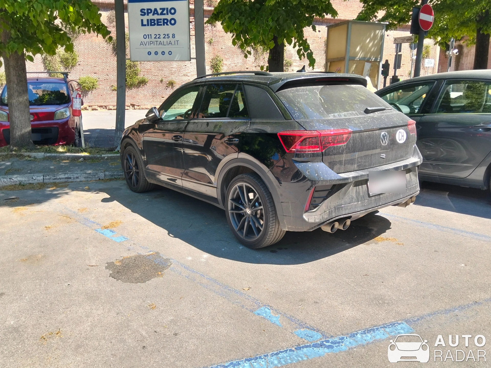 Volkswagen T-Roc R spotted in Grosseto