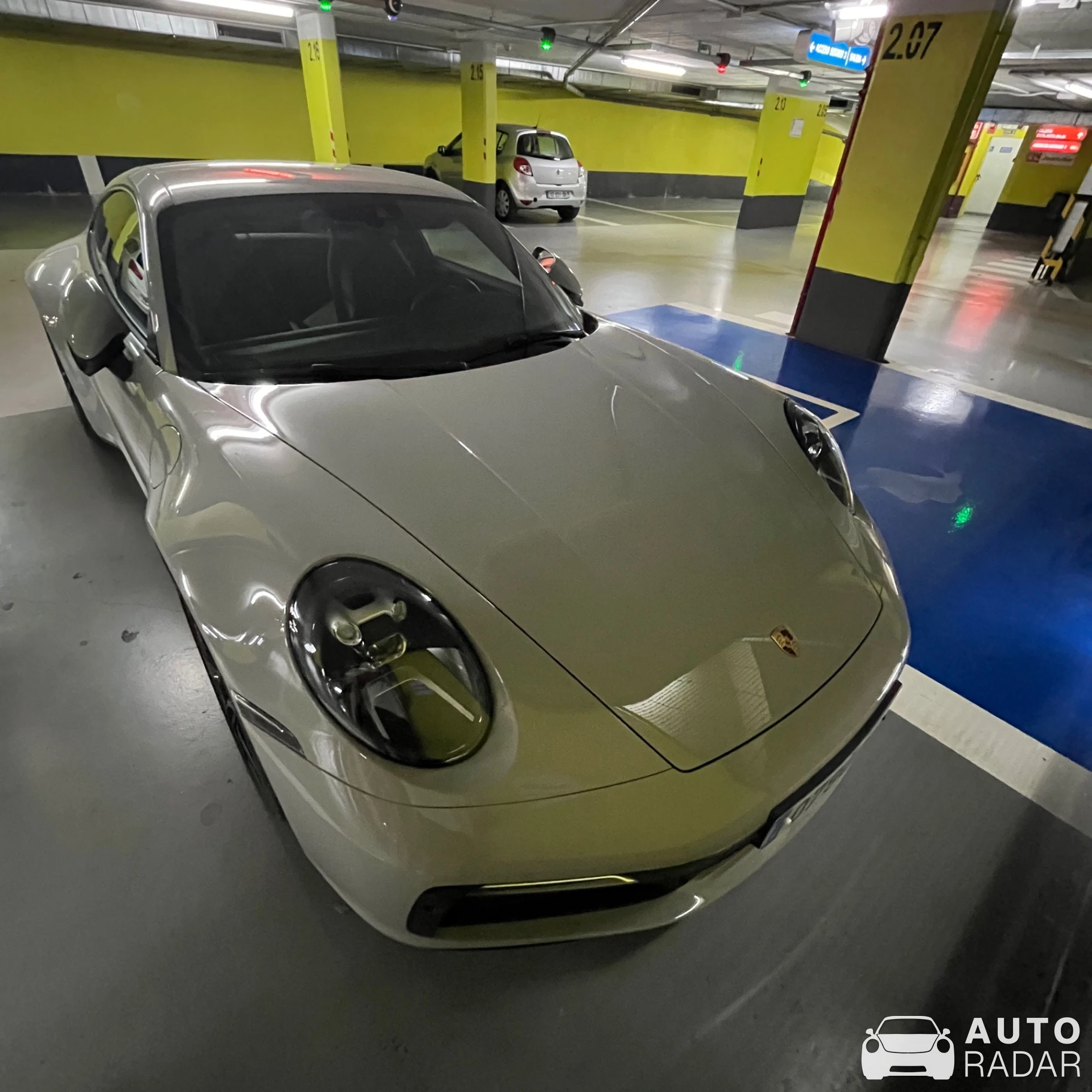 Porsche 992 Carrera MkI spotted in València, España