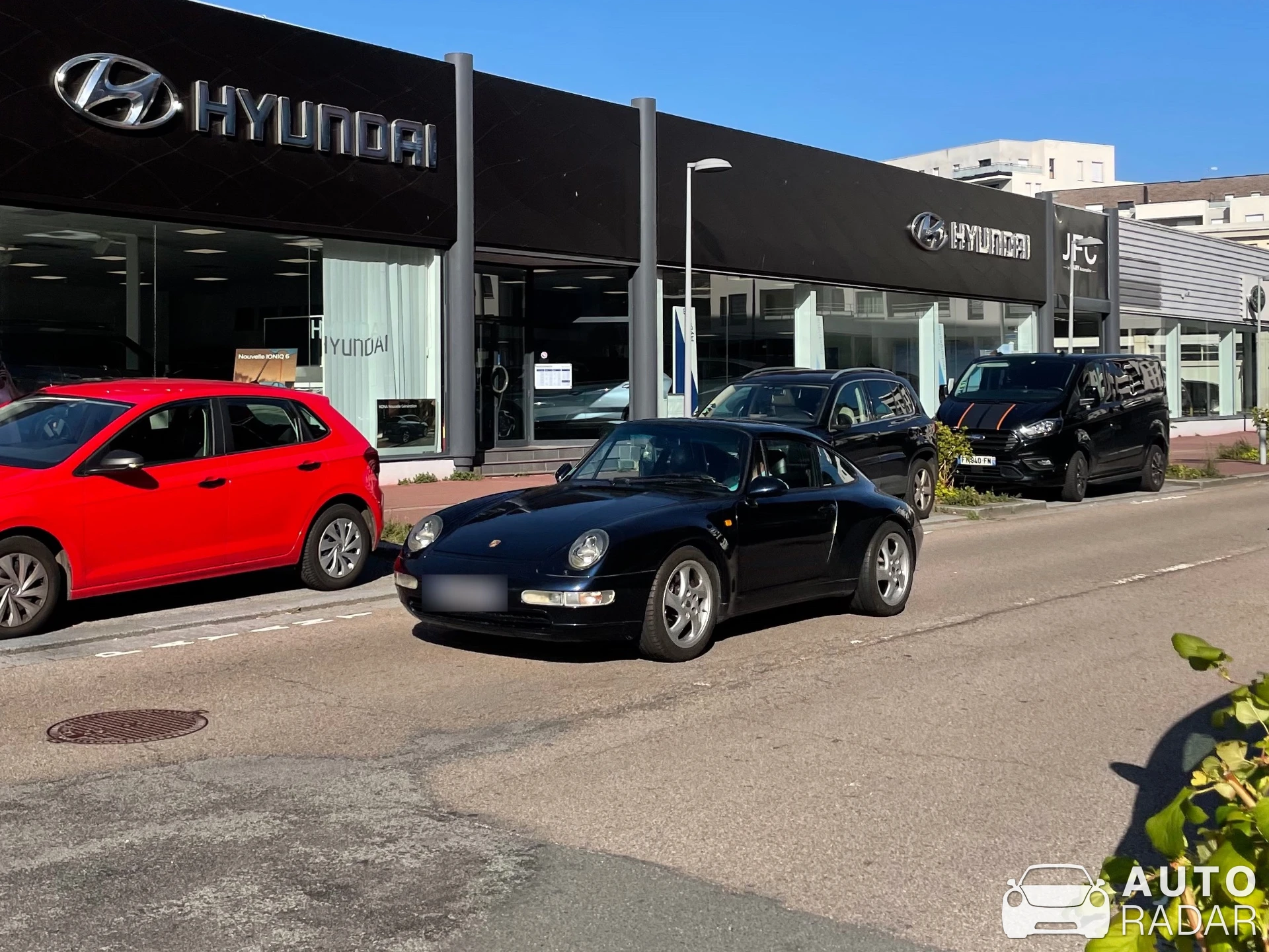 Porsche 964 Carrera spotted in Rouen, France
