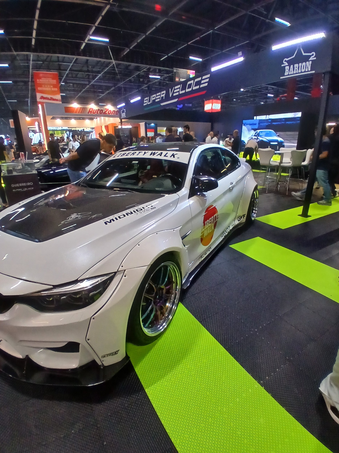 BMW M4 F82 Coupé Liberty Walk Widebody
