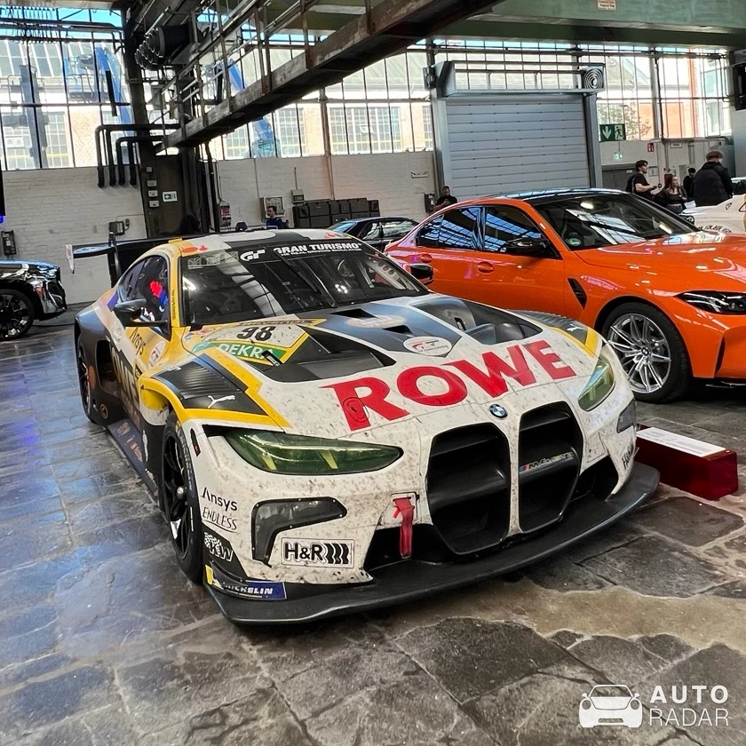 BMW M4 G82 GT3 spotted in Düsseldorf