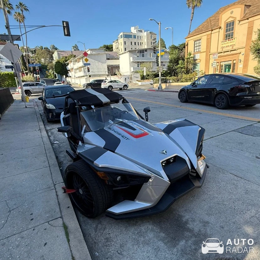 Polaris Slingshot SLR spotted in Los Angeles