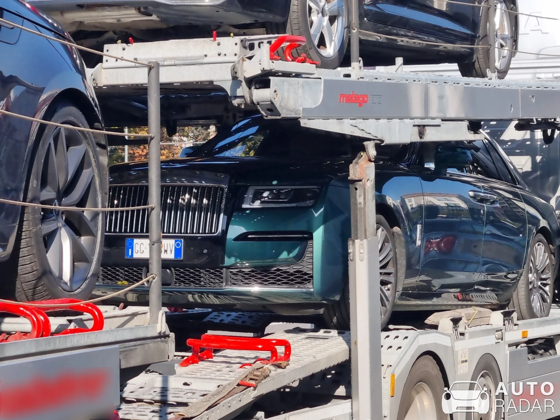 Rolls-Royce Ghost V-Specification spotted