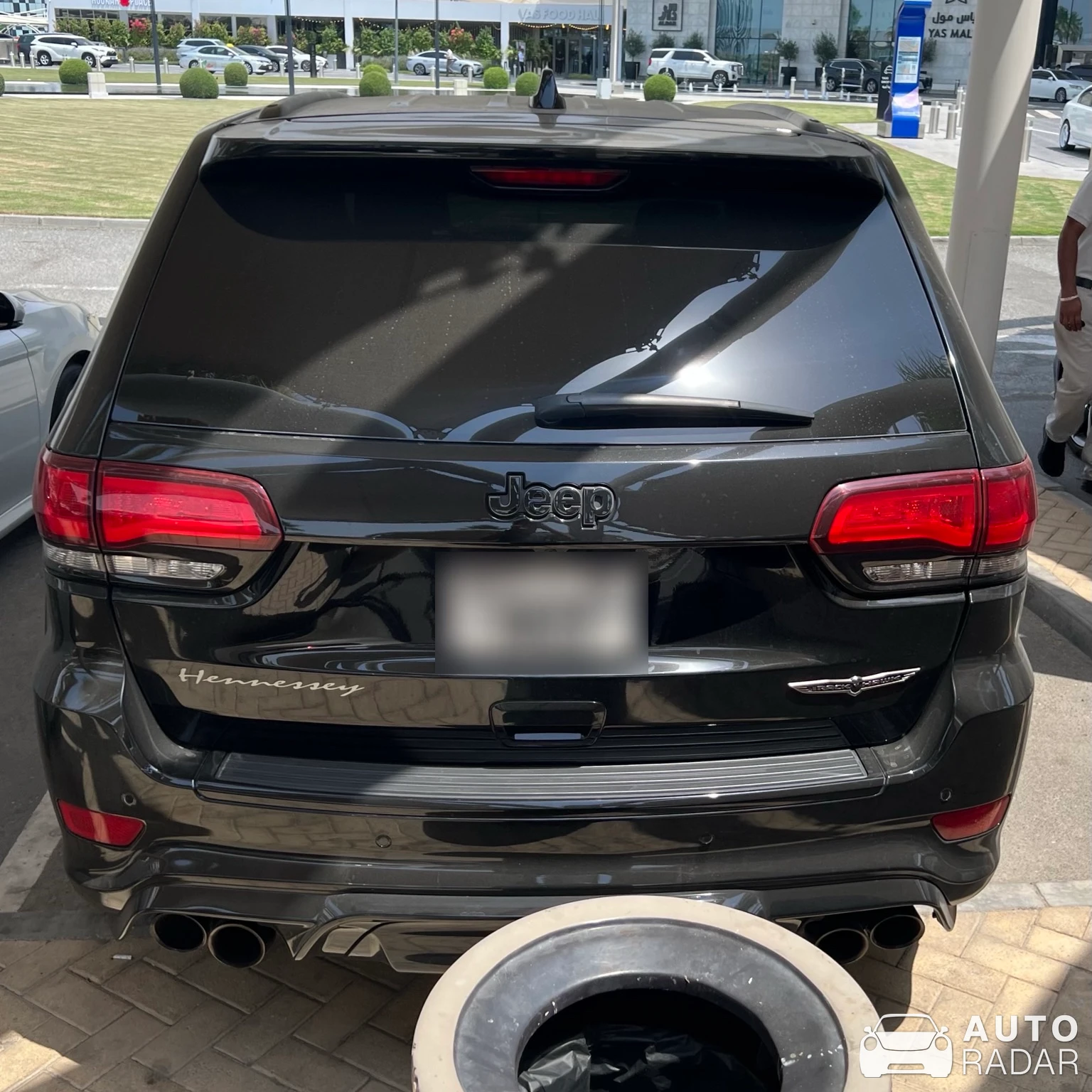 Jeep Grand Cherokee Trackhawk Hennessey HPE 1000 spotted in Abu Dhabi, United Arab Emirates