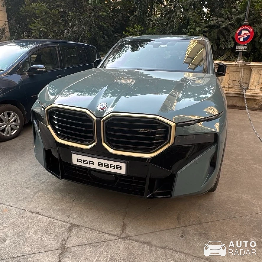 BMW XM G09 spotted in Thane, India