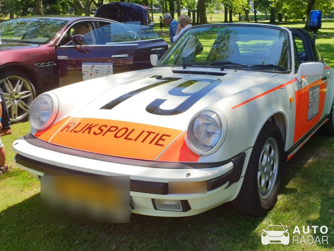 Porsche 964 Targa Rijkspolitie spotted in Rotterdam, Netherlands