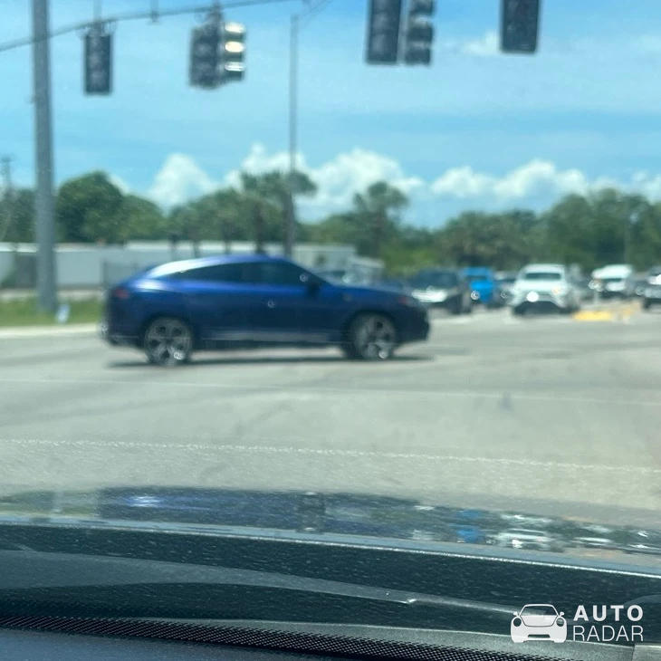 Lamborghini Urus spotted in Tampa