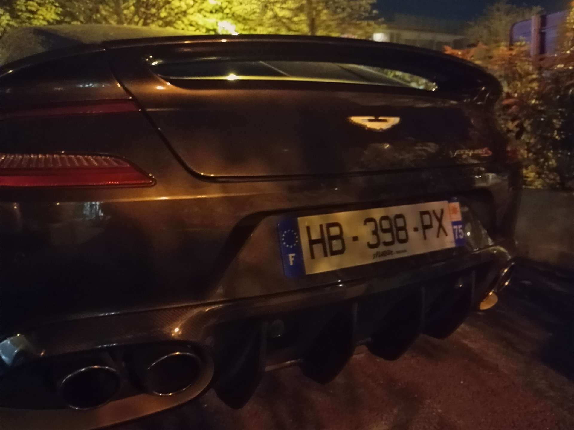 Aston Martin Vantage GT12