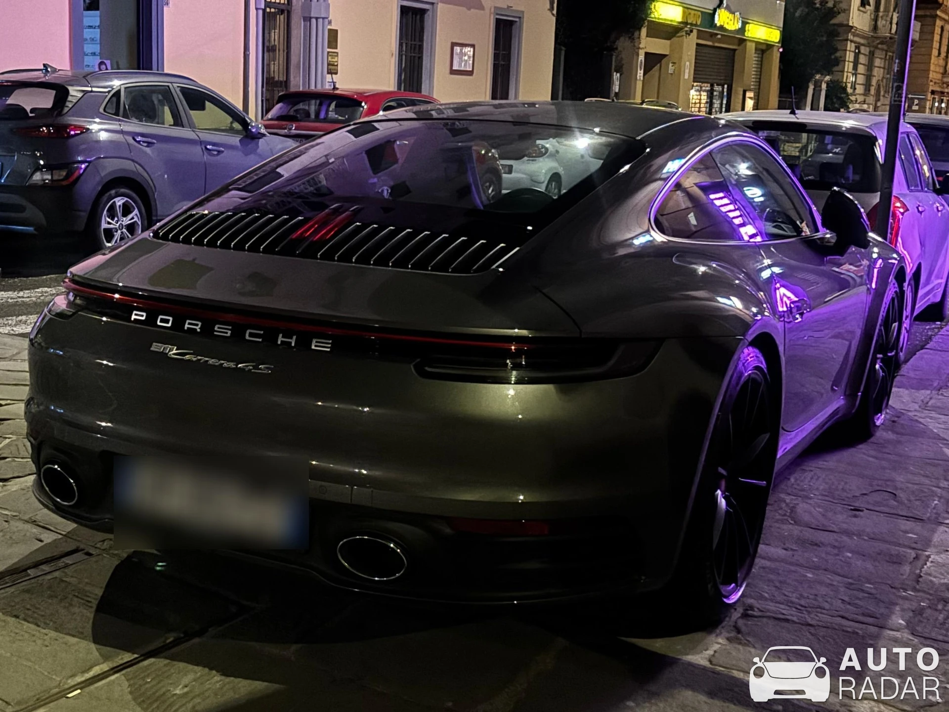 Porsche 992 Carrera 4S MkI spotted in La Spezia