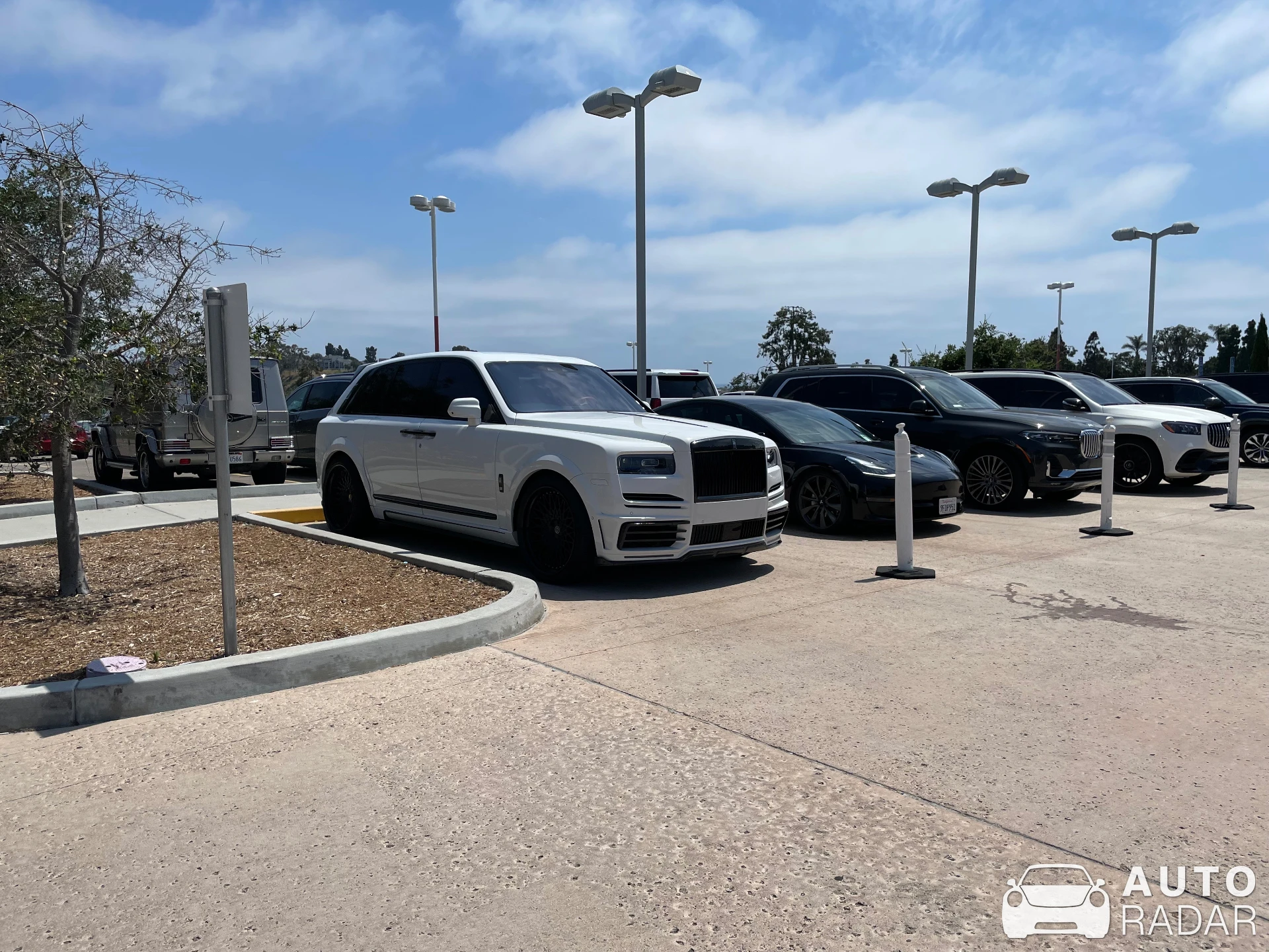 Rolls-Royce Cullinan spotted in 卡尔斯巴德, 美国