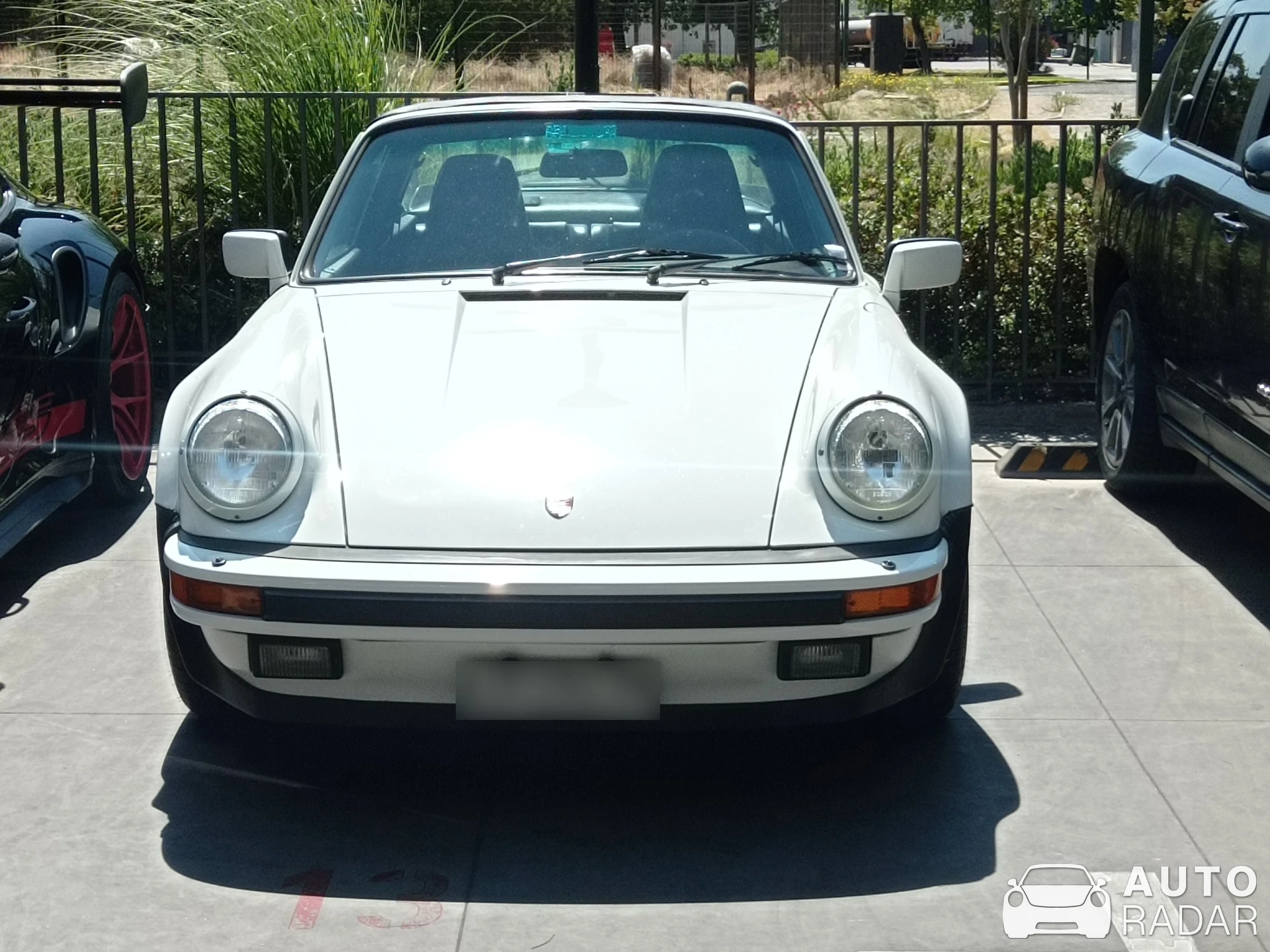 Porsche 930 Turbo spotted in Lo Barnechea, Chile