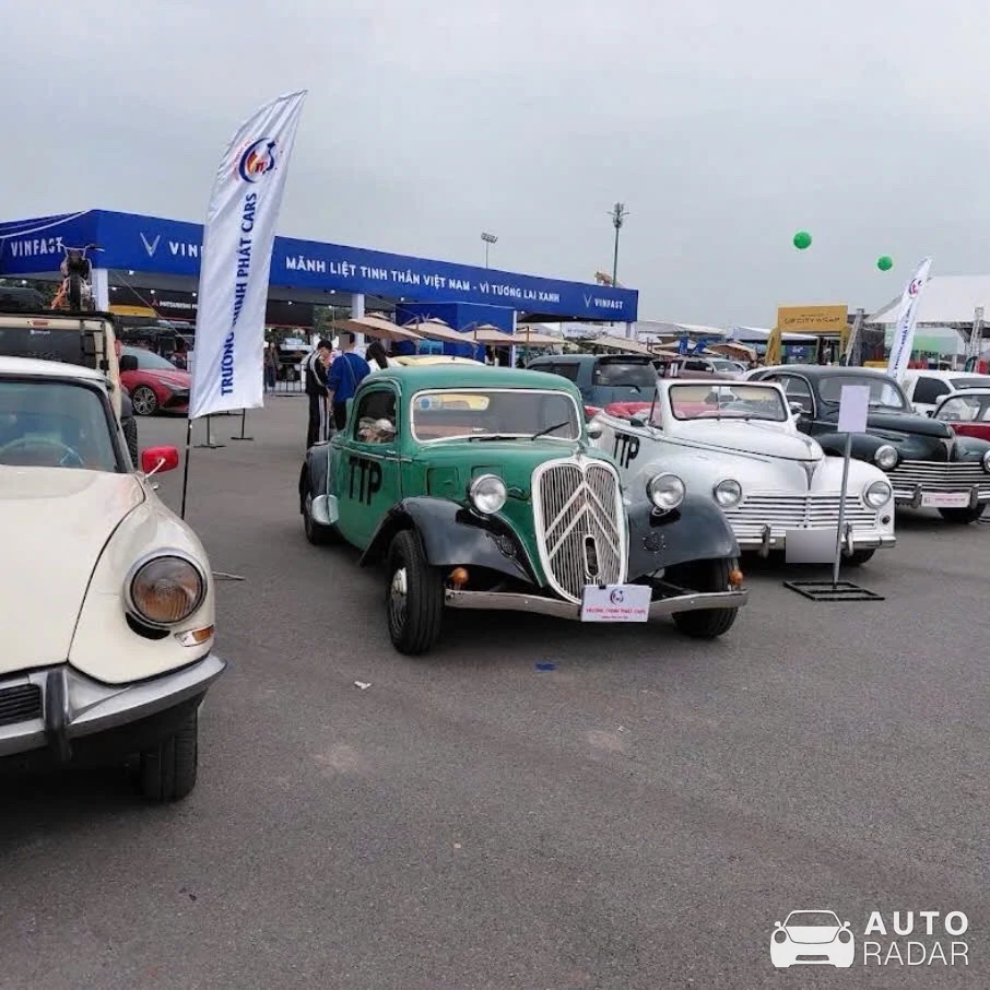 Citroën Traction Avant spotted in Đông Anh, Việt Nam