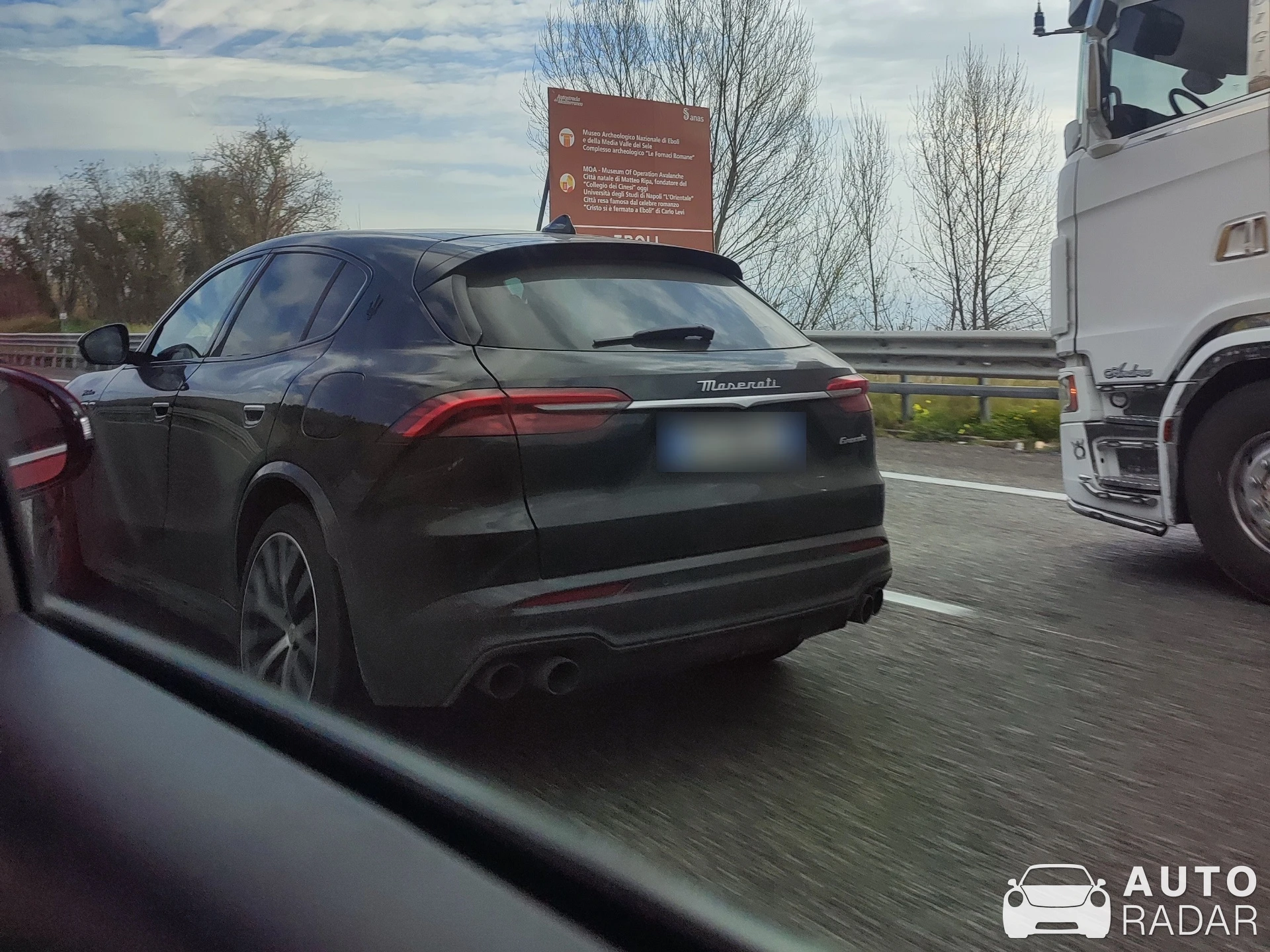 Maserati Grecale spotted in Provincia di Salerno, Italia