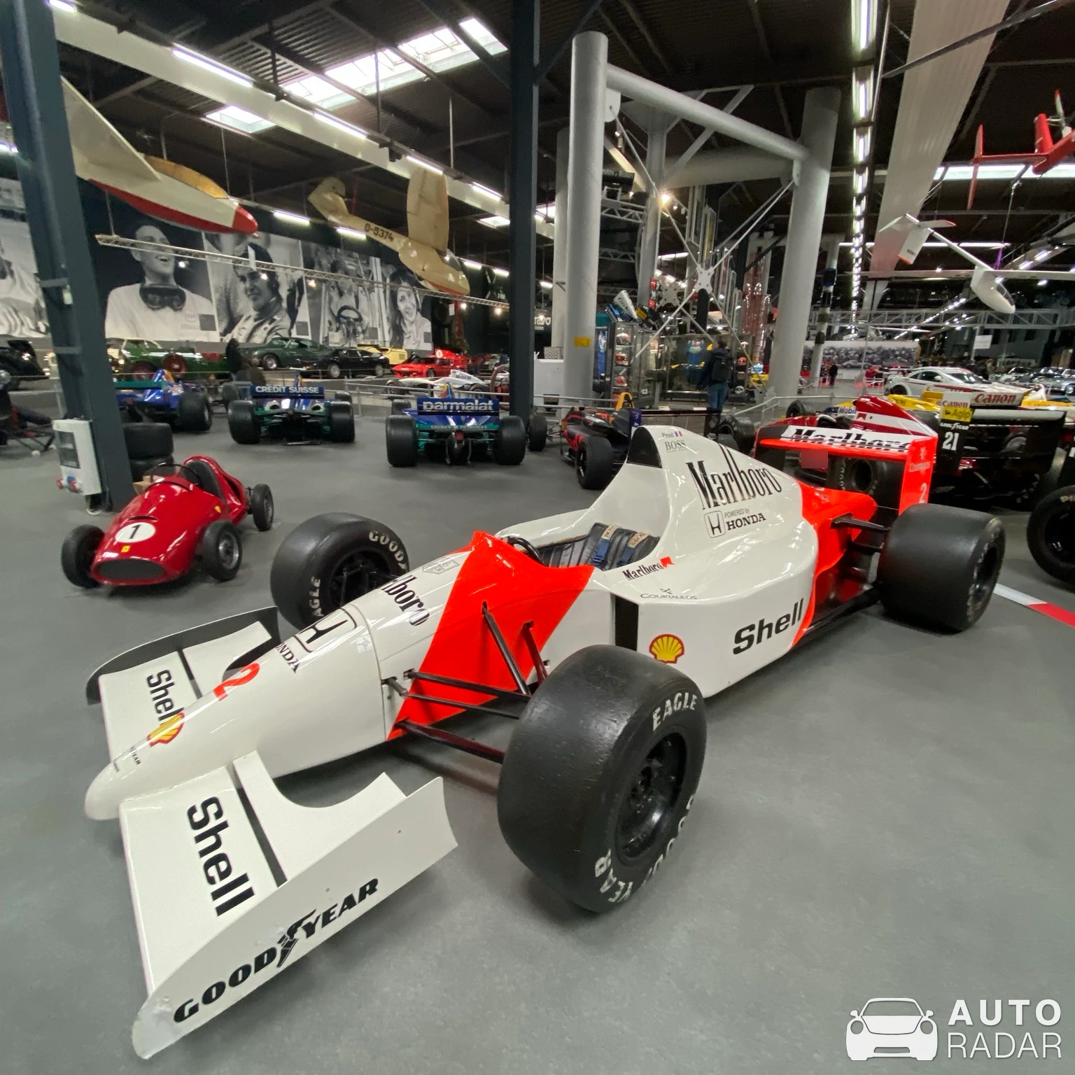 McLaren MP4/5B spotted in Stuttgart