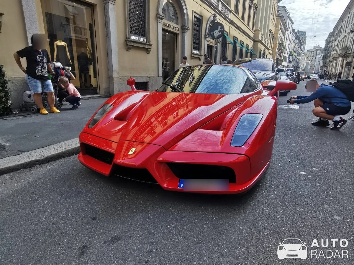Ferrari Enzo spotted in Milano, Italy
