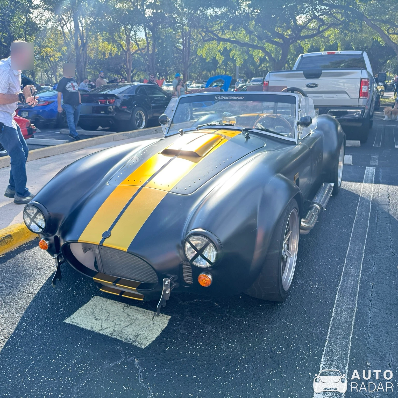 Shelby Cobra 427 spotted in Boca Raton, United States