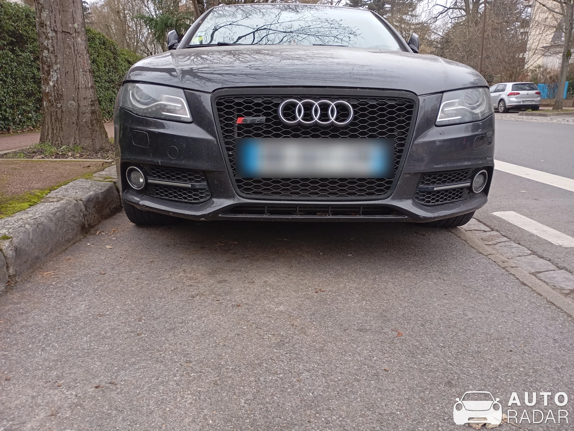 Audi RS4 Avant B8 spotted in Châtenay-Malabry, France