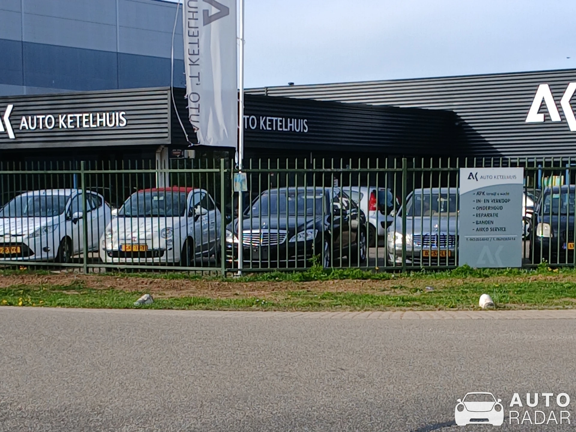 Mercedes-Benz S600 V12 BiTurbo W221 spotted in Doetinchem