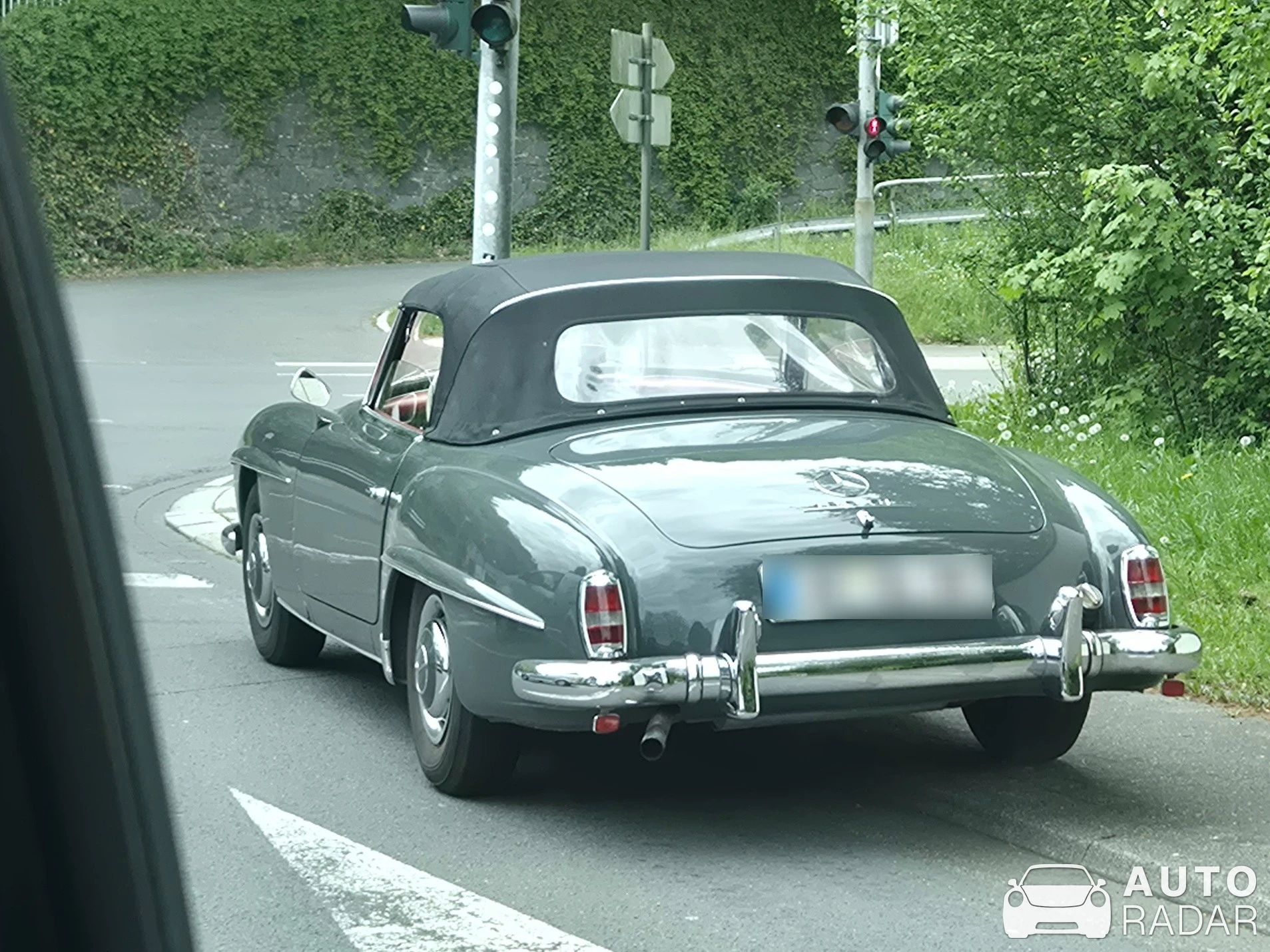 Mercedes-Benz 190 SL spotted in Olpe