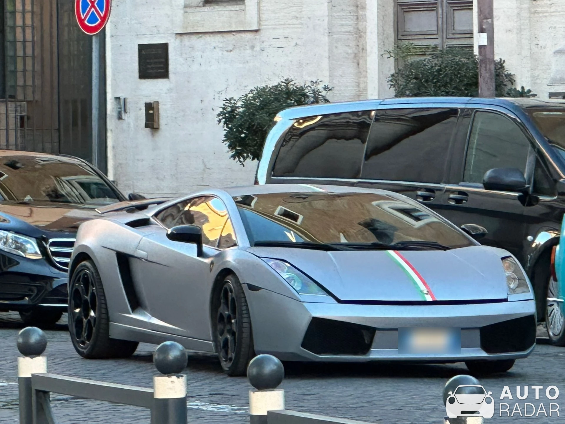 Lamborghini Gallardo spotted in Roma, Italy