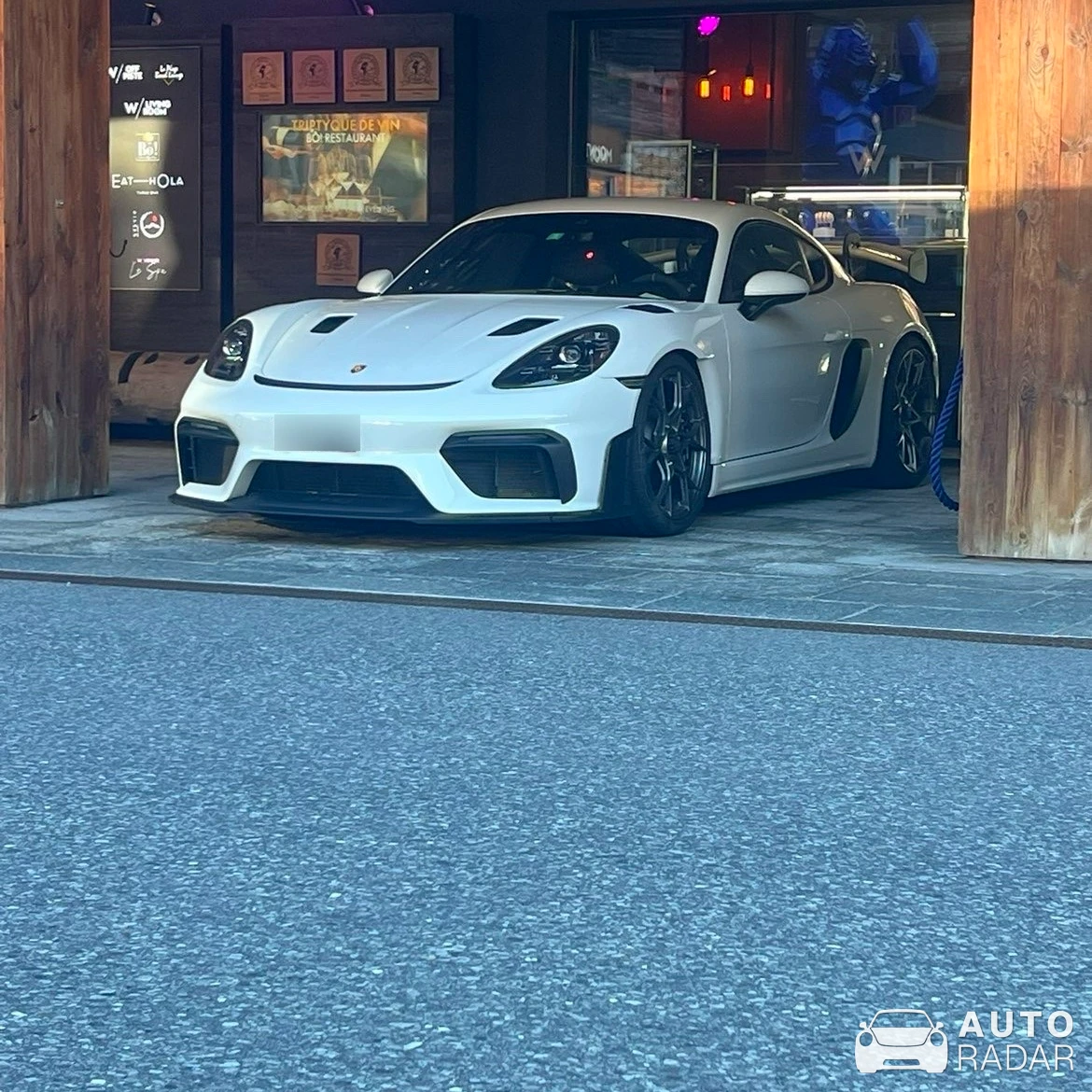Porsche 718 Cayman GT4 RS spotted in Val de Bagnes, Switzerland
