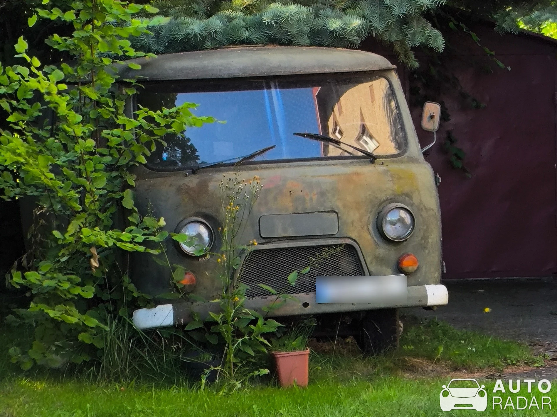UAZ Bukhanka spotted in Mielno