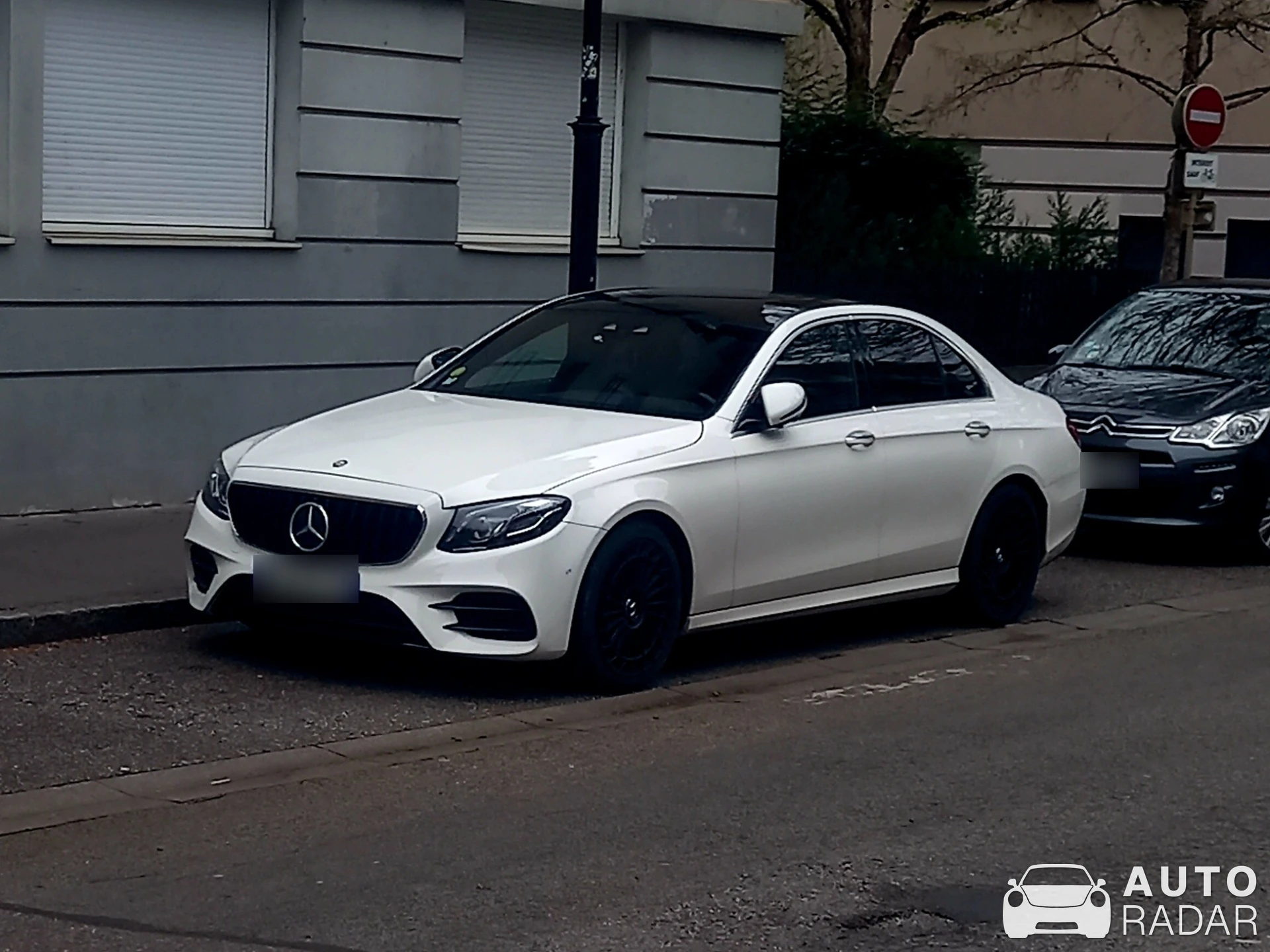 Mercedes-Benz E 60 AMG W210 spotted in Annecy