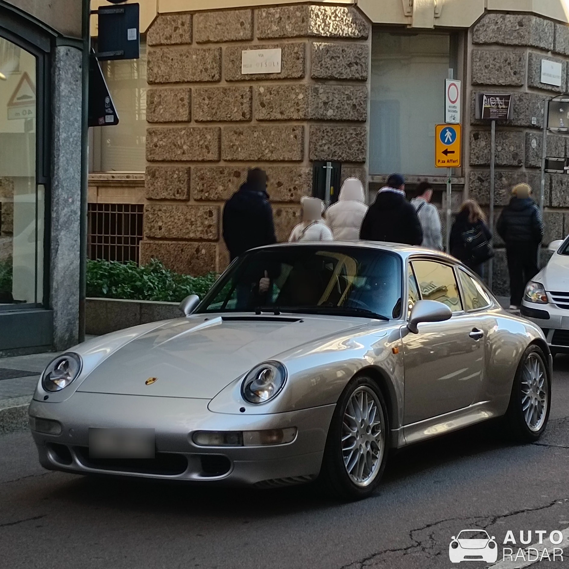 Porsche 993 Carrera S spotted in Milano, Italy