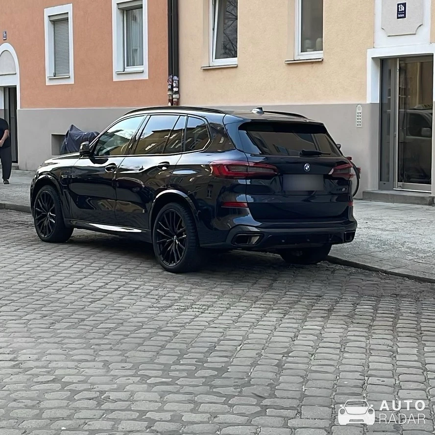 BMW X5 M F95 Competition spotted in München, Deutschland