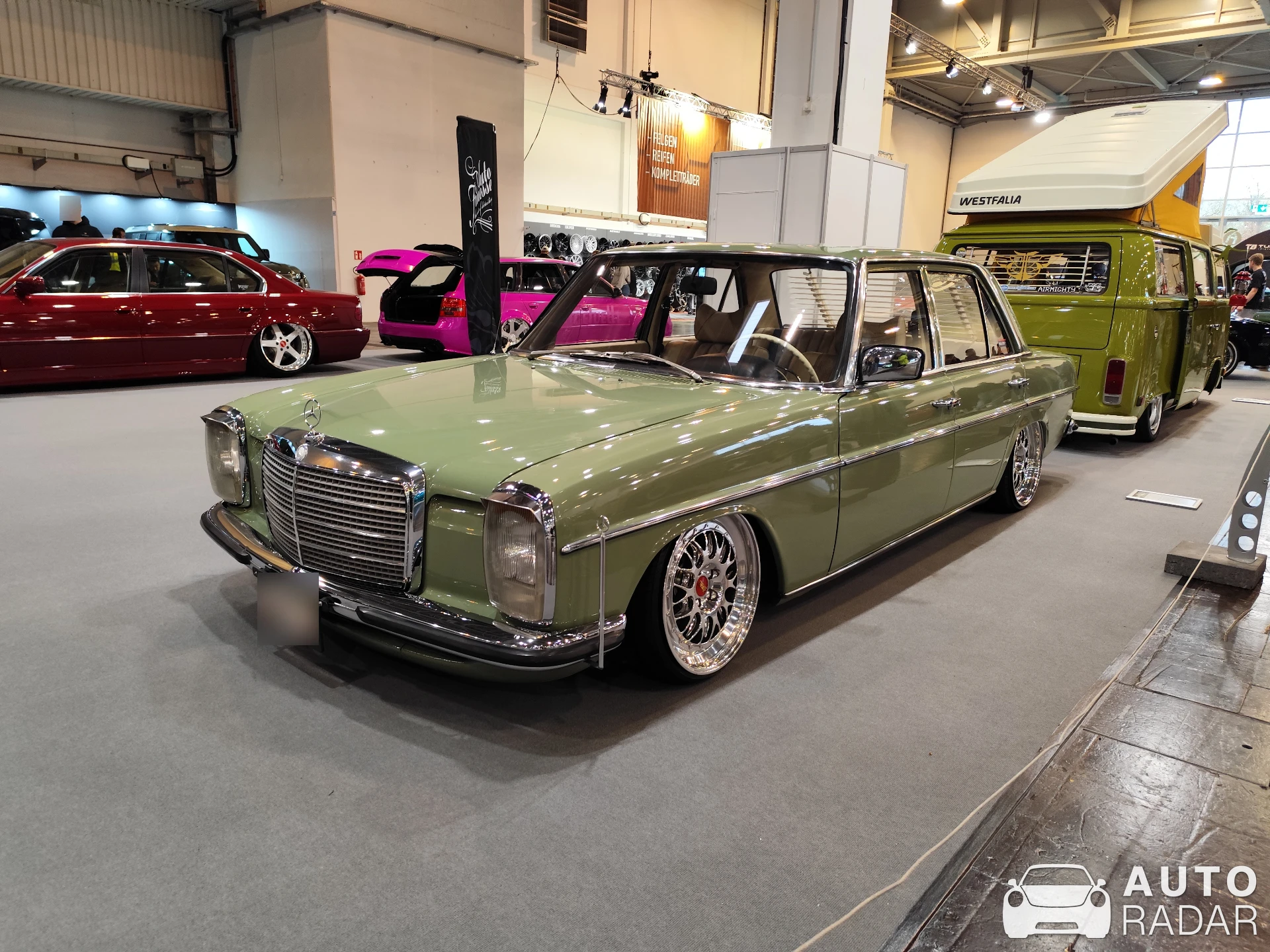 Mercedes-Benz 200D W113 spotted in Essen, Germany