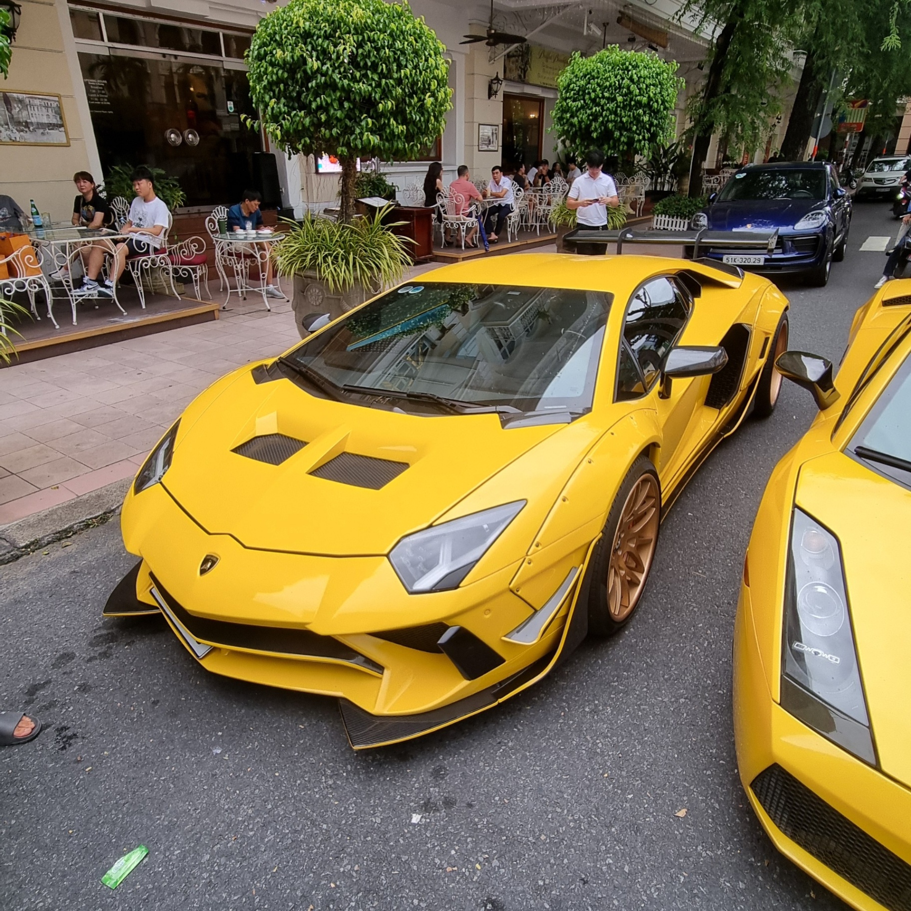 Lamborghini Aventador S LP740-4 Roadster Liberty Walk LB Performance Wide Body