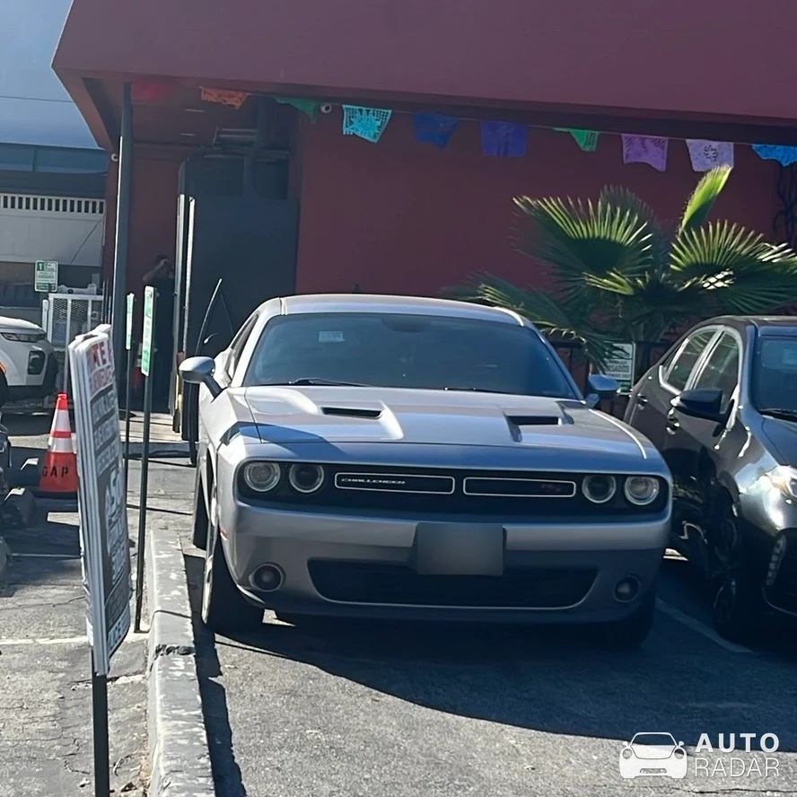 Dodge Challenger R/T spotted in Hermosa Beach, United States