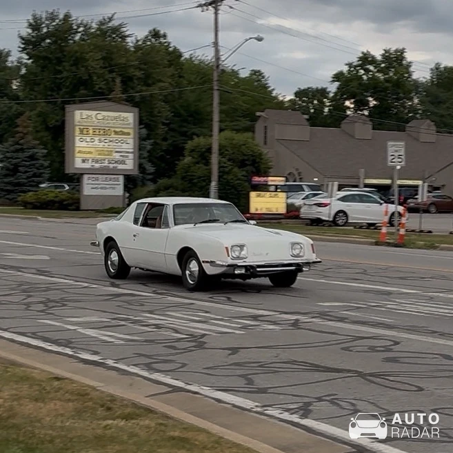 Studebaker Avanti R2 spotted in Avon Lake