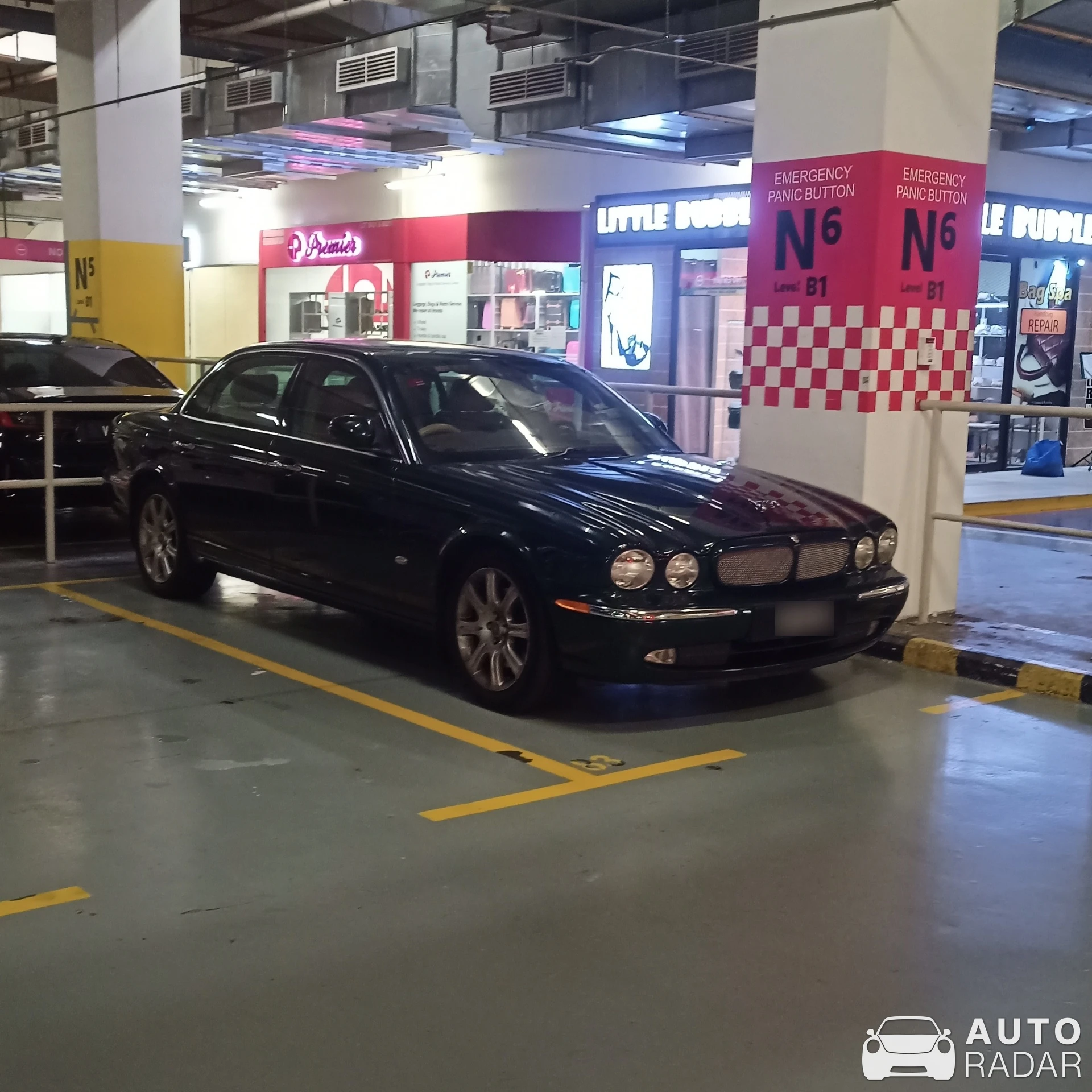 Jaguar XJ spotted in Petaling Jaya, Malaysia