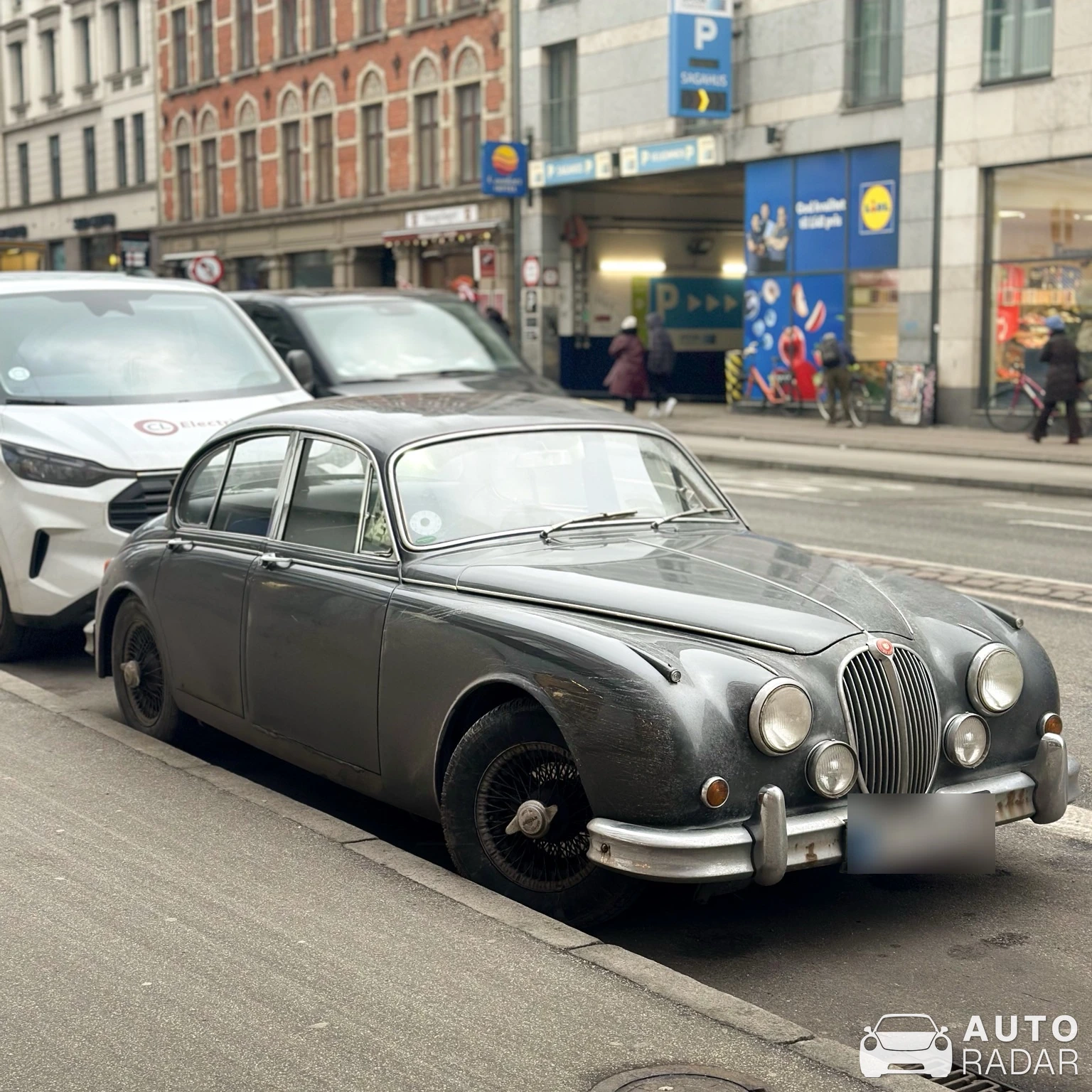 Jaguar Mark 2 spotted in København, Danimarca