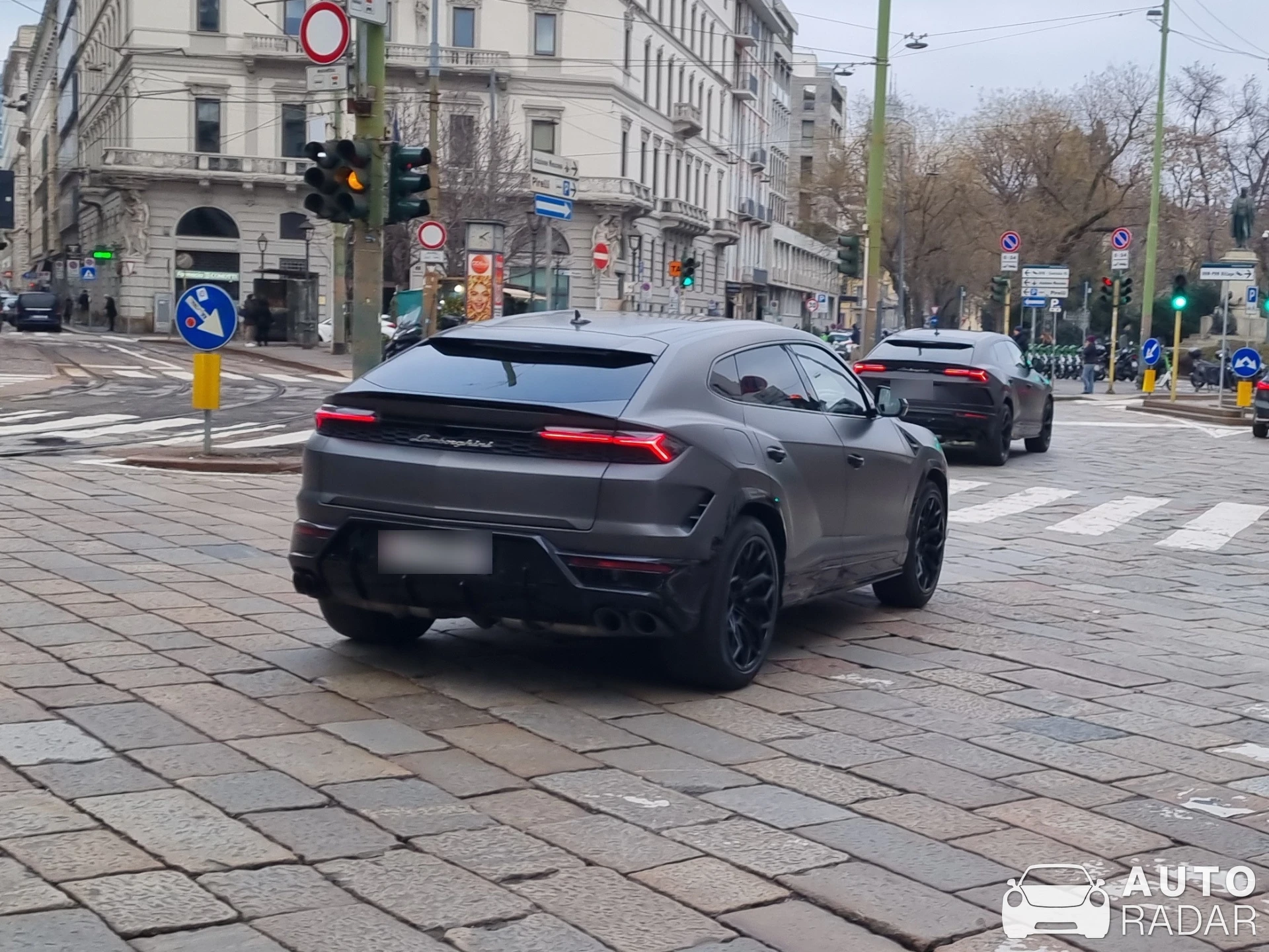 Lamborghini Urus SE spotted in Milano, Italy
