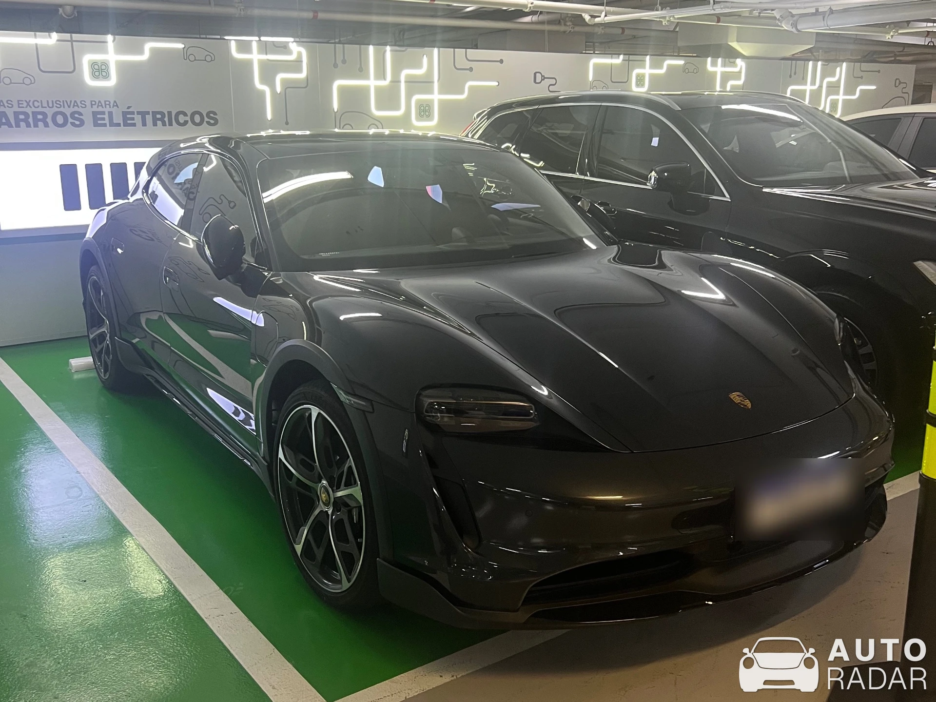 Porsche Taycan 4 Cross Turismo spotted in Barra da Tijuca, Brazil