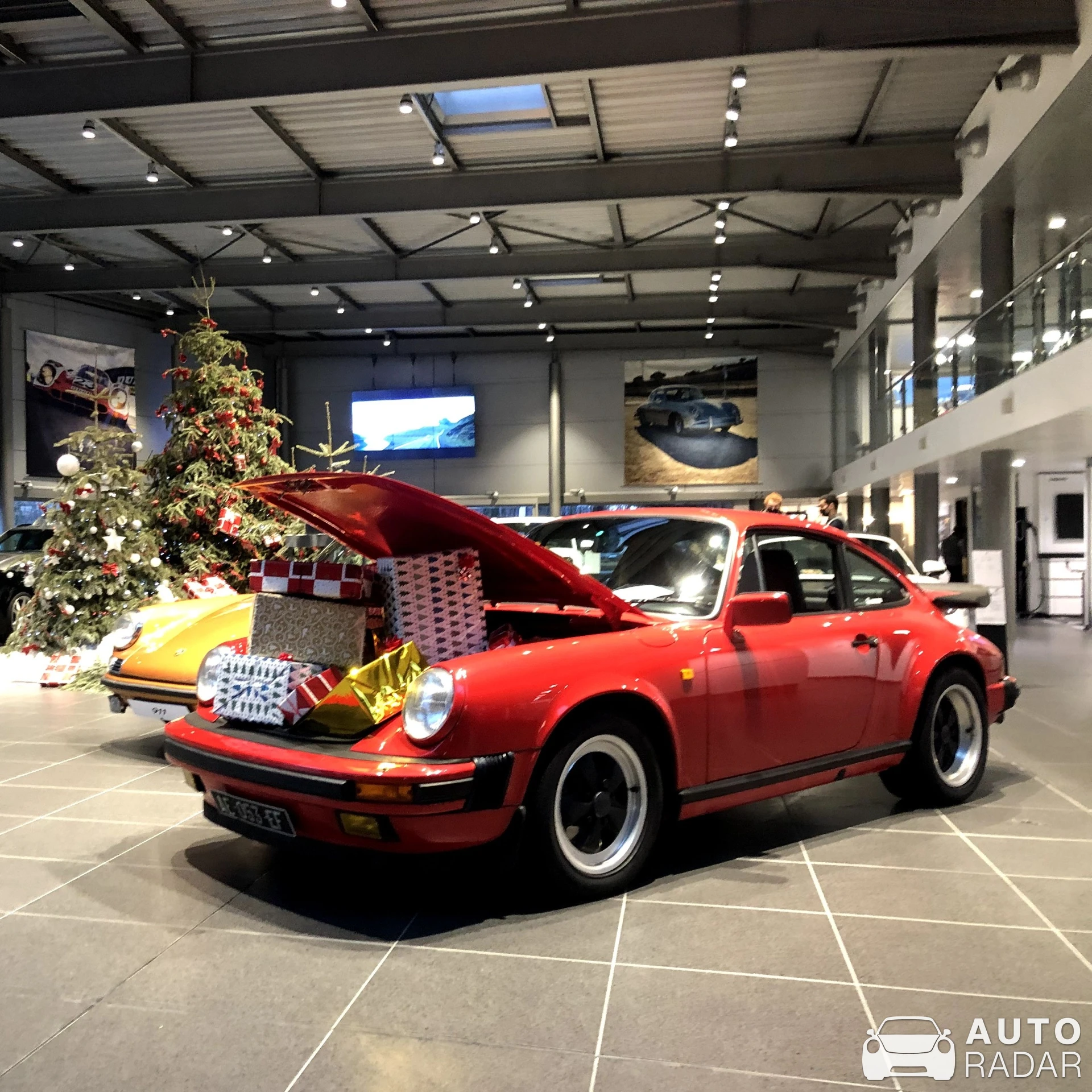 Porsche 930 Turbo spotted in Epagny Metz-Tessy, France