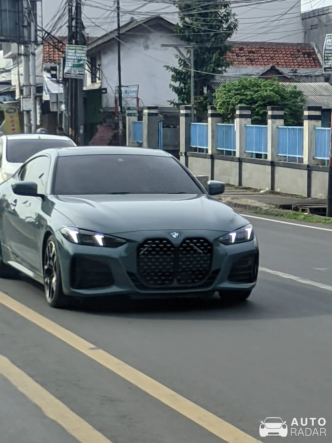 BMW M440i xDrive Coupé spotted in Cirebon